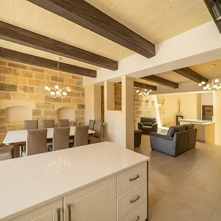 Ta' Spiru Villa Munxar